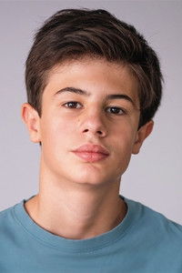 الممثل Oscar Tresanini