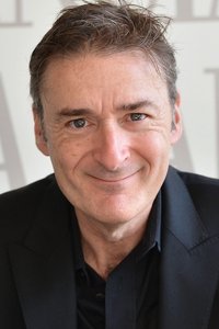 المخرج P.J. Hogan