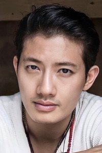 المخرج Pae Arak Amornsupasiri