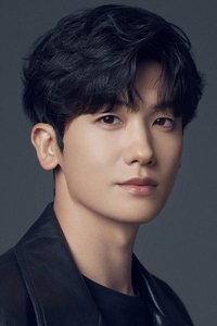 الممثل Park Hyung-sik