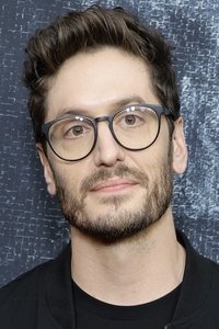 المخرج Parker Finn