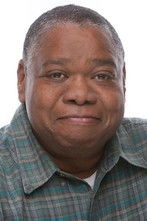 الممثل Paul Bates