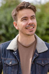 المخرج Paul Syrstad