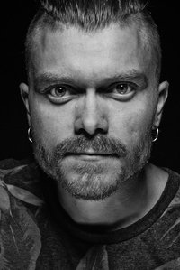 الممثل Pavlo Aldoshyn