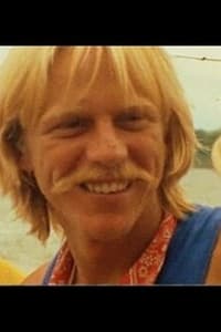 الممثل Perry Pirkanen