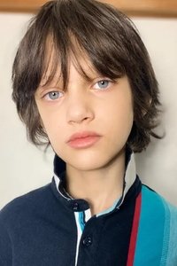 الممثل Peter DeSouza-Feighoney