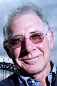 الممثل Peter Faiman