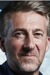 المخرج Peter Salmon