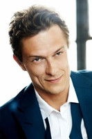 الممثل Peter Stebbings