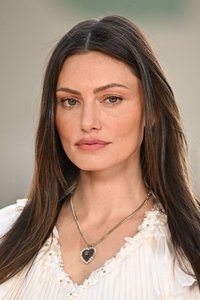 الممثل Phoebe Tonkin