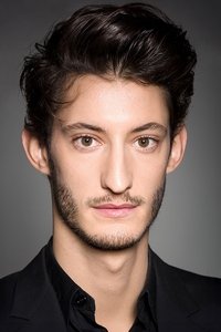 الممثل Pierre Niney