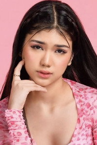 الممثل Queenie De Mesa