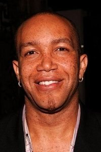 المخرج R. Ellis Frazier