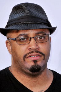 الممثل R. Marcus Taylor