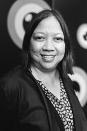 المخرج Ramona S. Diaz