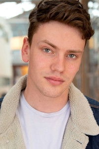 الممثل Richard Crouchley