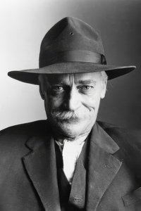 الممثل Richard Farnsworth