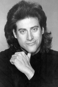 الممثل Richard Lewis