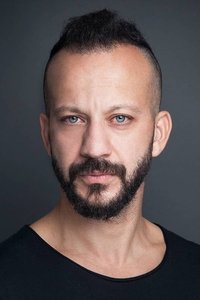 الممثل Riza Kocaoglu