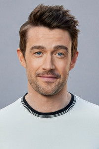 الممثل Robert Hockley