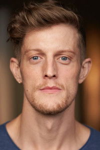 الممثل Robert Strange