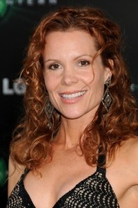الممثل Robyn Lively