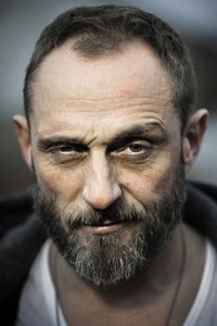 الممثل Roland Møller