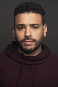 الممثل Ryan Broussard