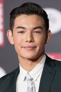 الممثل Ryan Potter