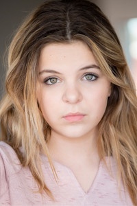 الممثل Samara Lee