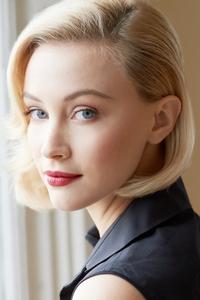 الممثل Sarah Gadon