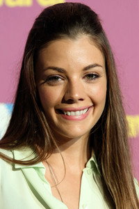 الممثل Sarah Habel