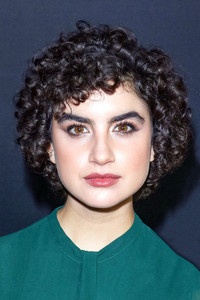 الممثل Sarah Yarkin