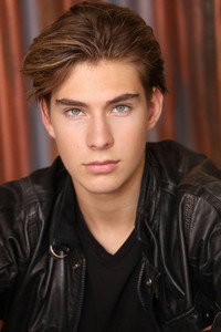 الممثل Sawyer Sharbino