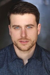 الممثل Sean Fox