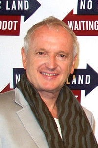 المخرج Sean Mathias