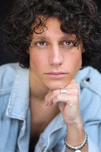 الممثل Sem Ben Yakar