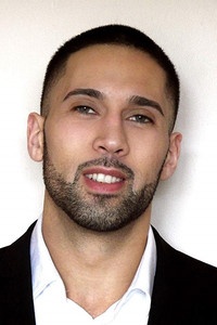 الممثل Serhat Metin