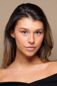 الممثل Shaun Holmes