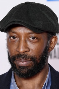 الممثل Shaun Parkes