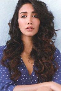 الممثل Shreya Chaudhry