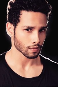 الممثل Siddhant Chaturvedi
