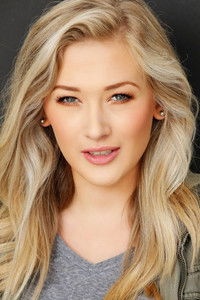 الممثل Skylar Witte