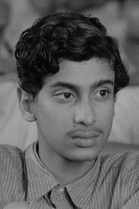 الممثل Smaran Ghosal