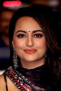 الممثل Sonakshi Sinha