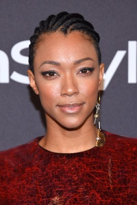 الممثل Sonequa Martin-Green