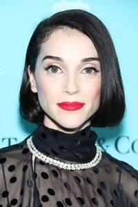 الممثل St. Vincent