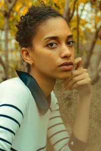 المخرج Stefani Robinson