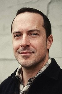 المخرج Steven Feinartz