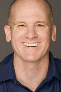 المخرج Steven Pierce